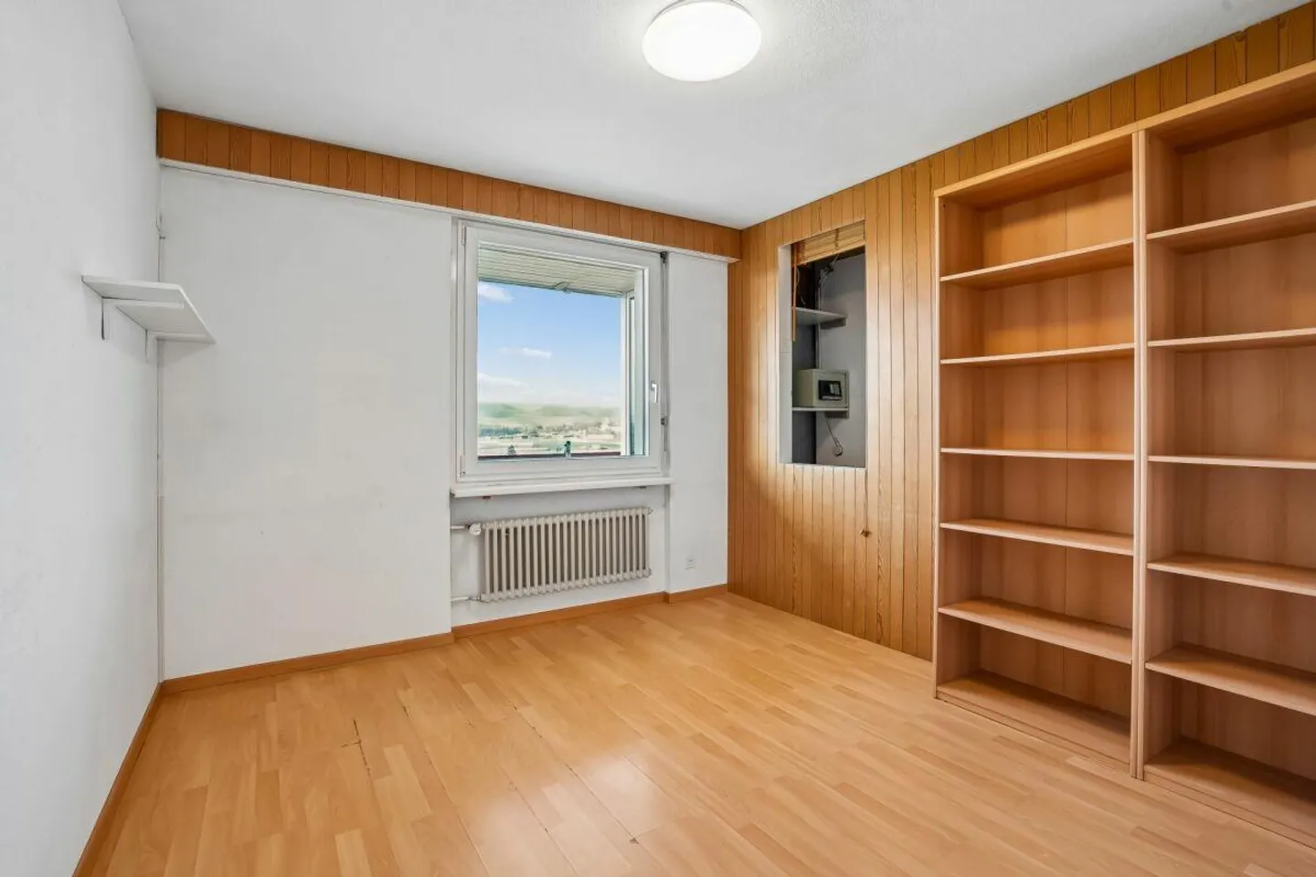 Grosszügiges Einfamilienhaus mit Einliegerwohnung und traumhaftem S... - Photo 6 sur 13