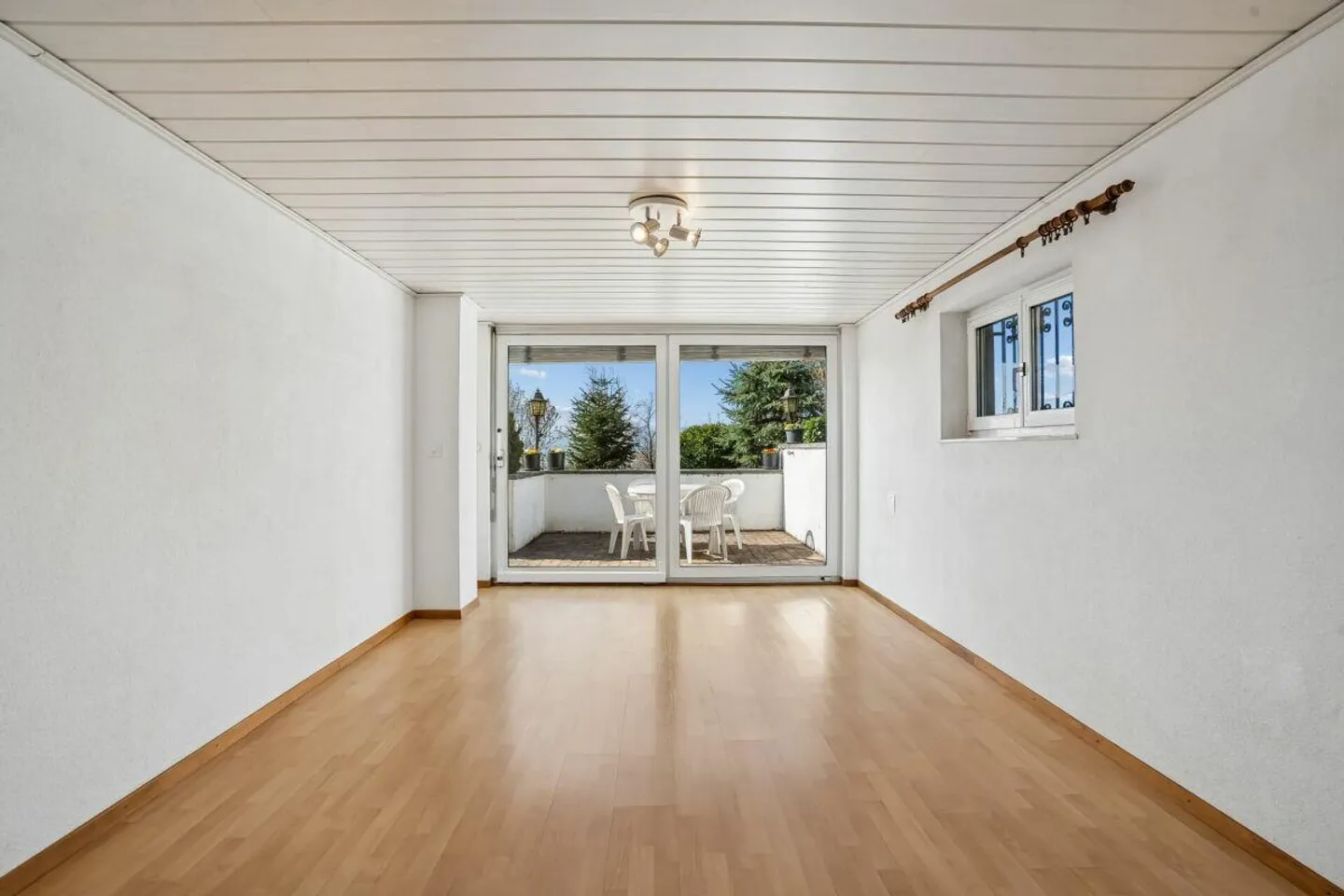 Grosszügiges Einfamilienhaus mit Einliegerwohnung und traumhaftem S... - Photo 13 sur 13