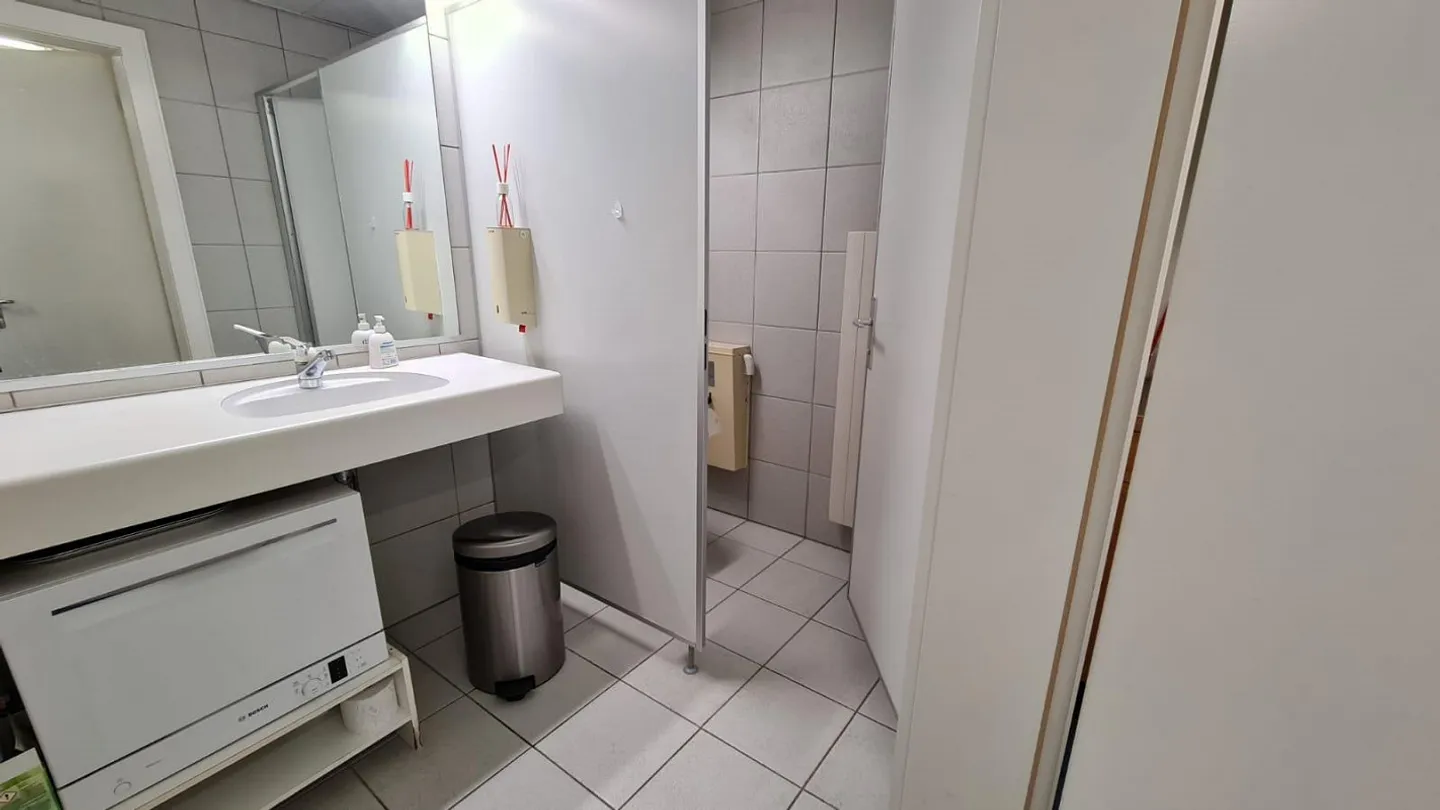 Representative office space in prime location in Zurich-Enge - Photo 11 of 13