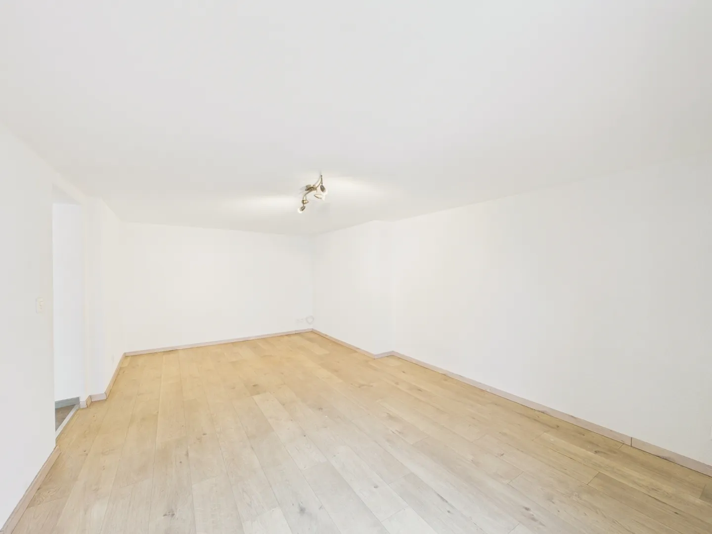 Rare real estate complex in Vuisternens-devant-Romont – generous volumes... - Photo 10 of 13