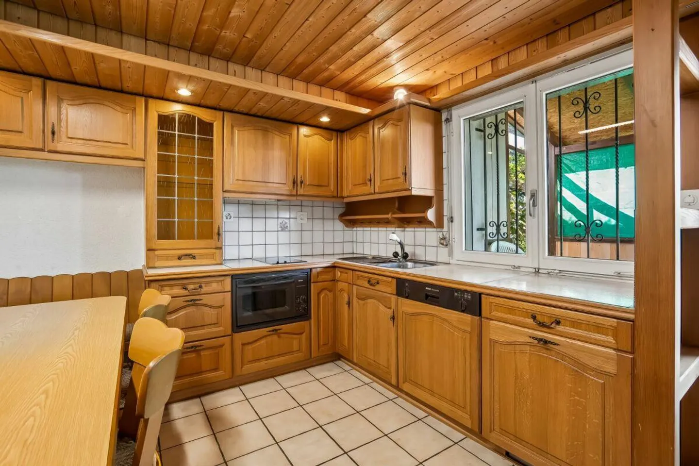 Grosszügiges Einfamilienhaus mit Einliegerwohnung und traumhaftem S... - Photo 11 sur 13