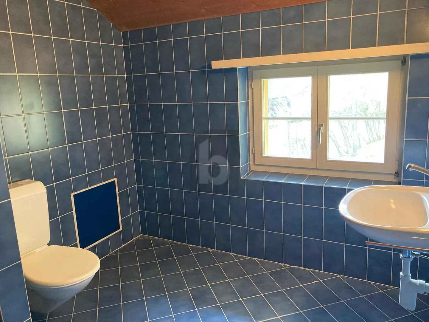 SPACIOUSNESS WITH A VIEW - Photo 5 of 6