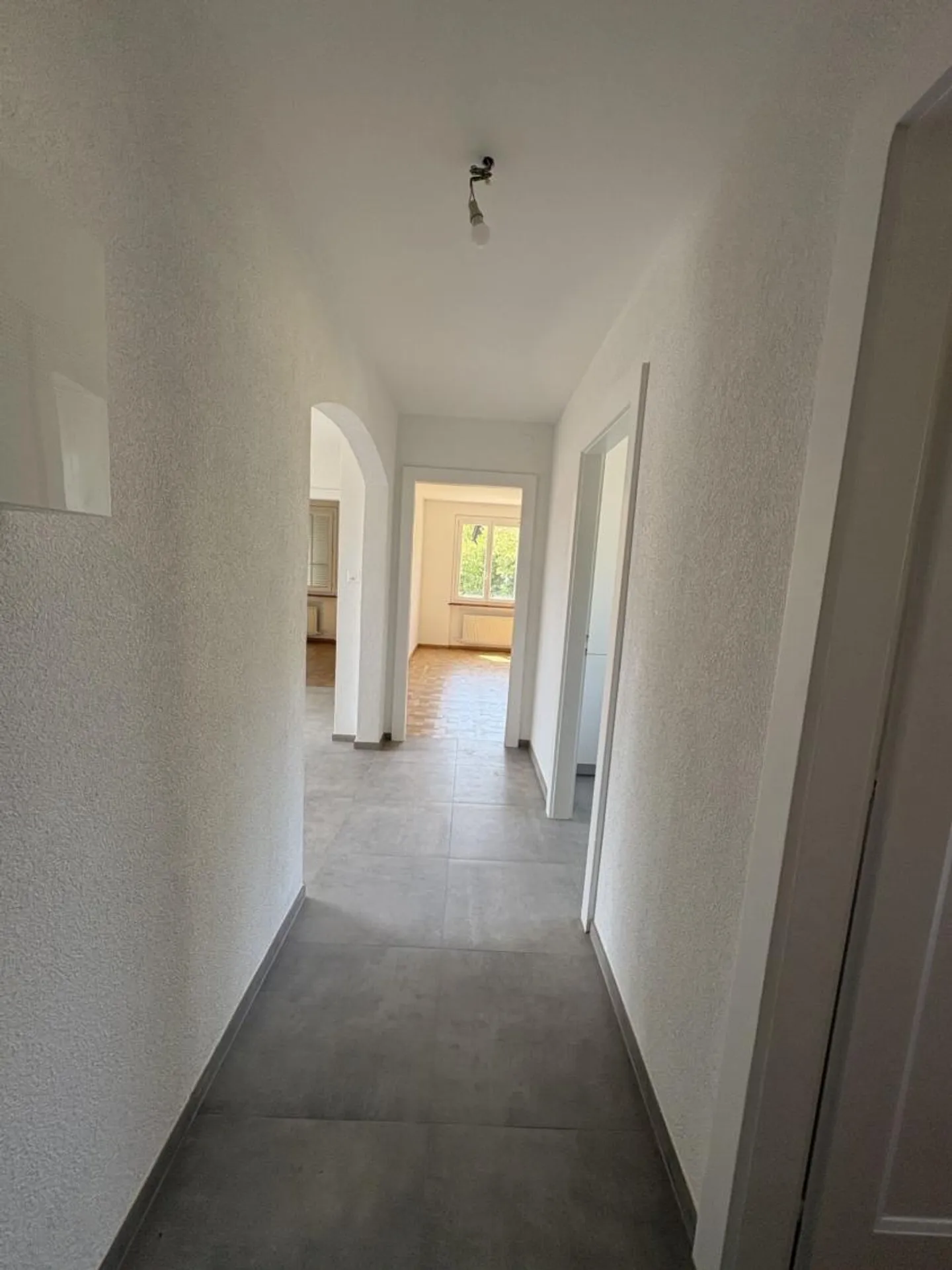 Vollständig renovierte 3-Zimmer-Wohnung - Foto 2 von 11