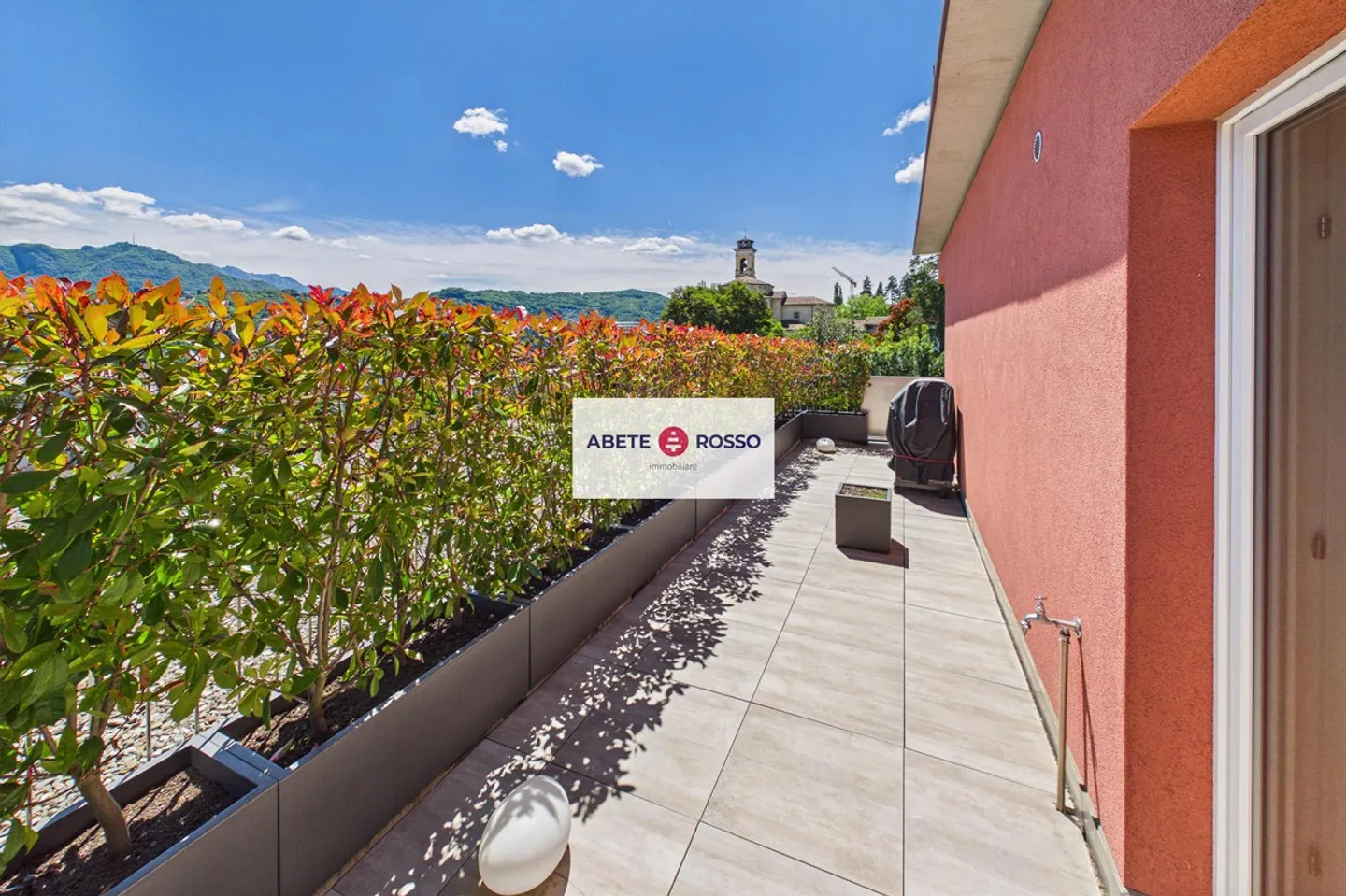 Stupendo attico con 4,5 stanze, grande terrazza e comfort moderni. - Foto 2 di 29