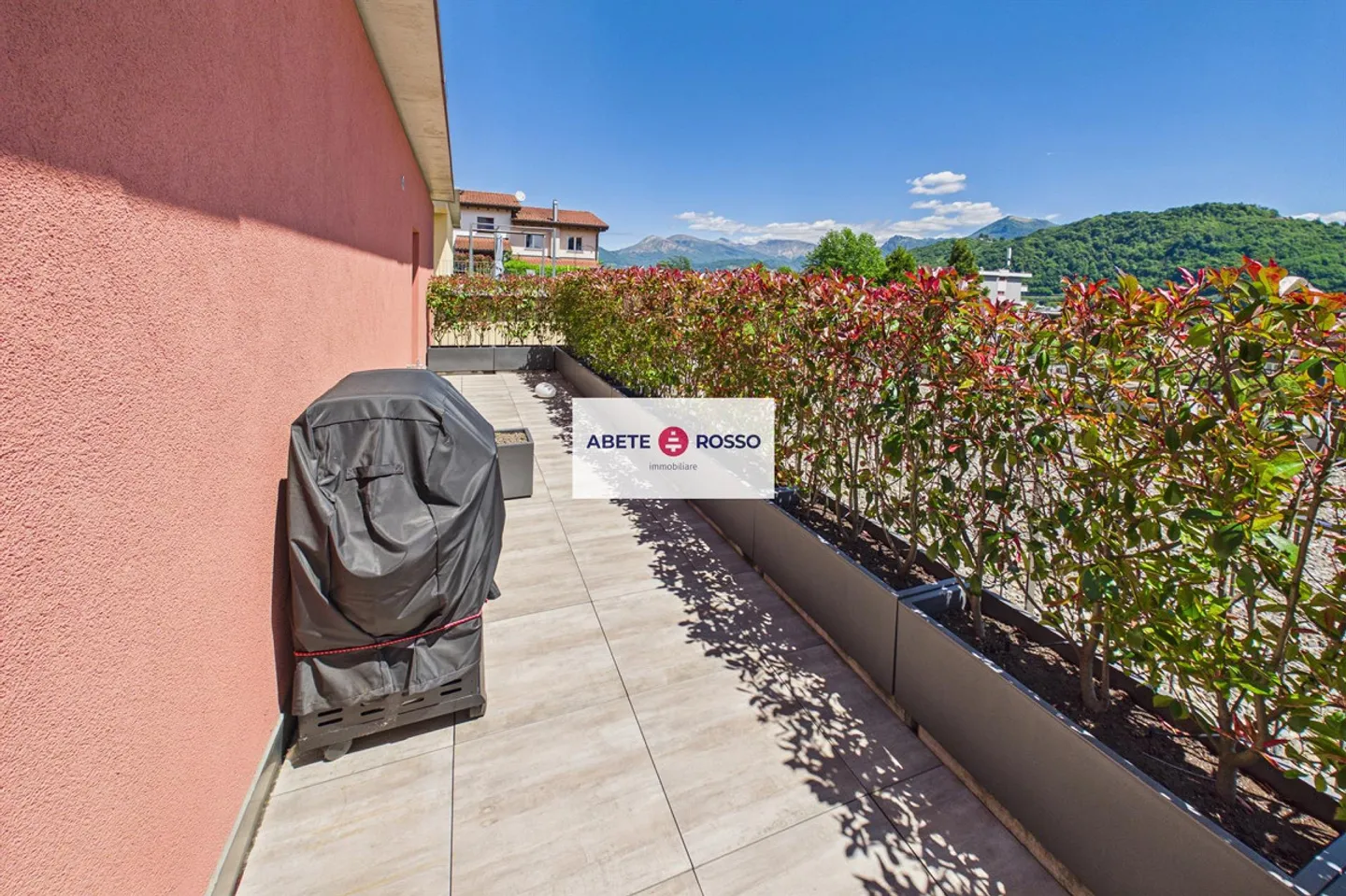 Stupendo attico con 4,5 stanze, grande terrazza e comfort moderni. - Foto 3 di 29