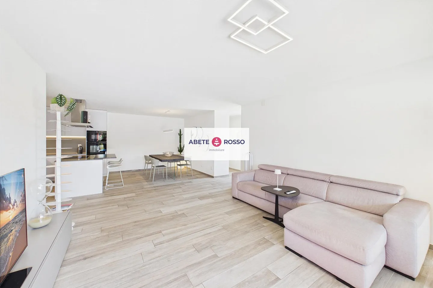 Stupendo attico con 4,5 stanze, grande terrazza e comfort moderni. - Foto 9 di 29