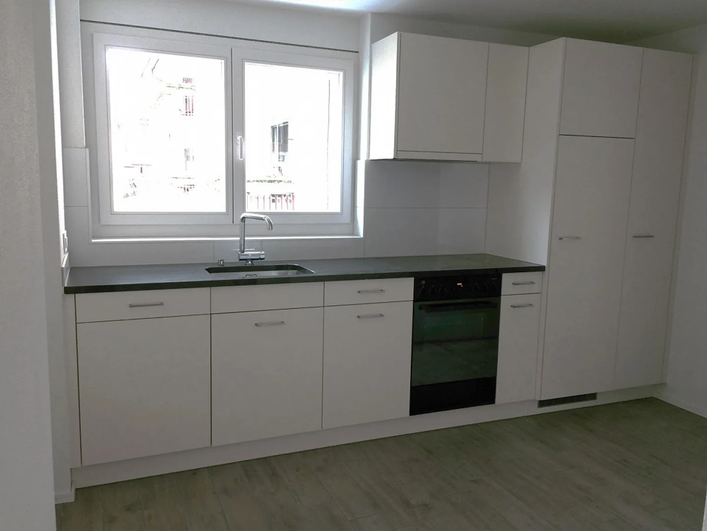 Living directly by the lake - Photo 4 of 8