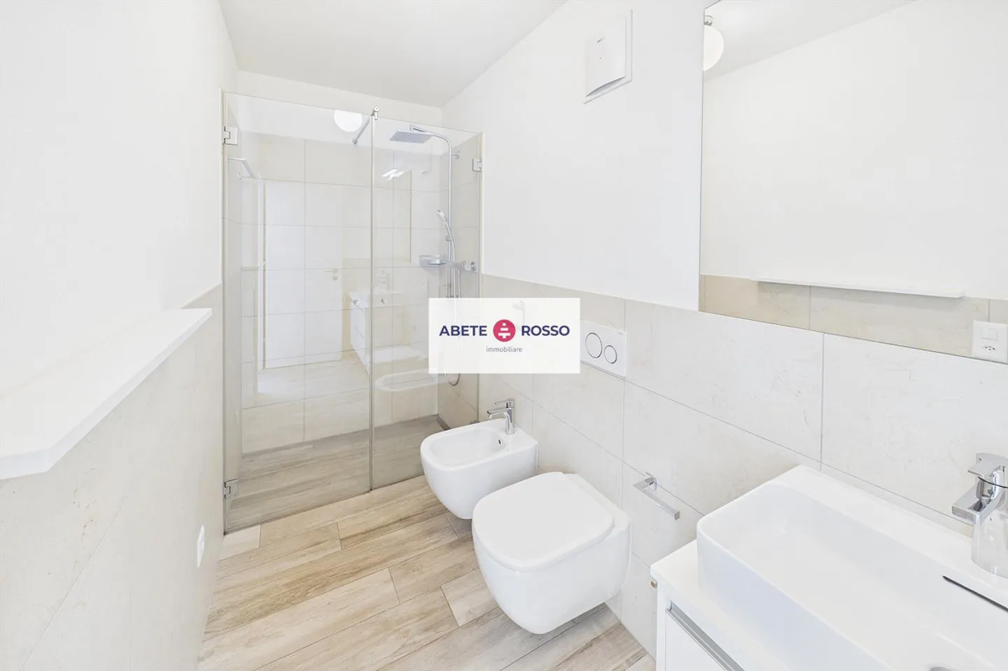 Stupendo attico con 4,5 stanze, grande terrazza e comfort moderni. - Foto 26 di 29