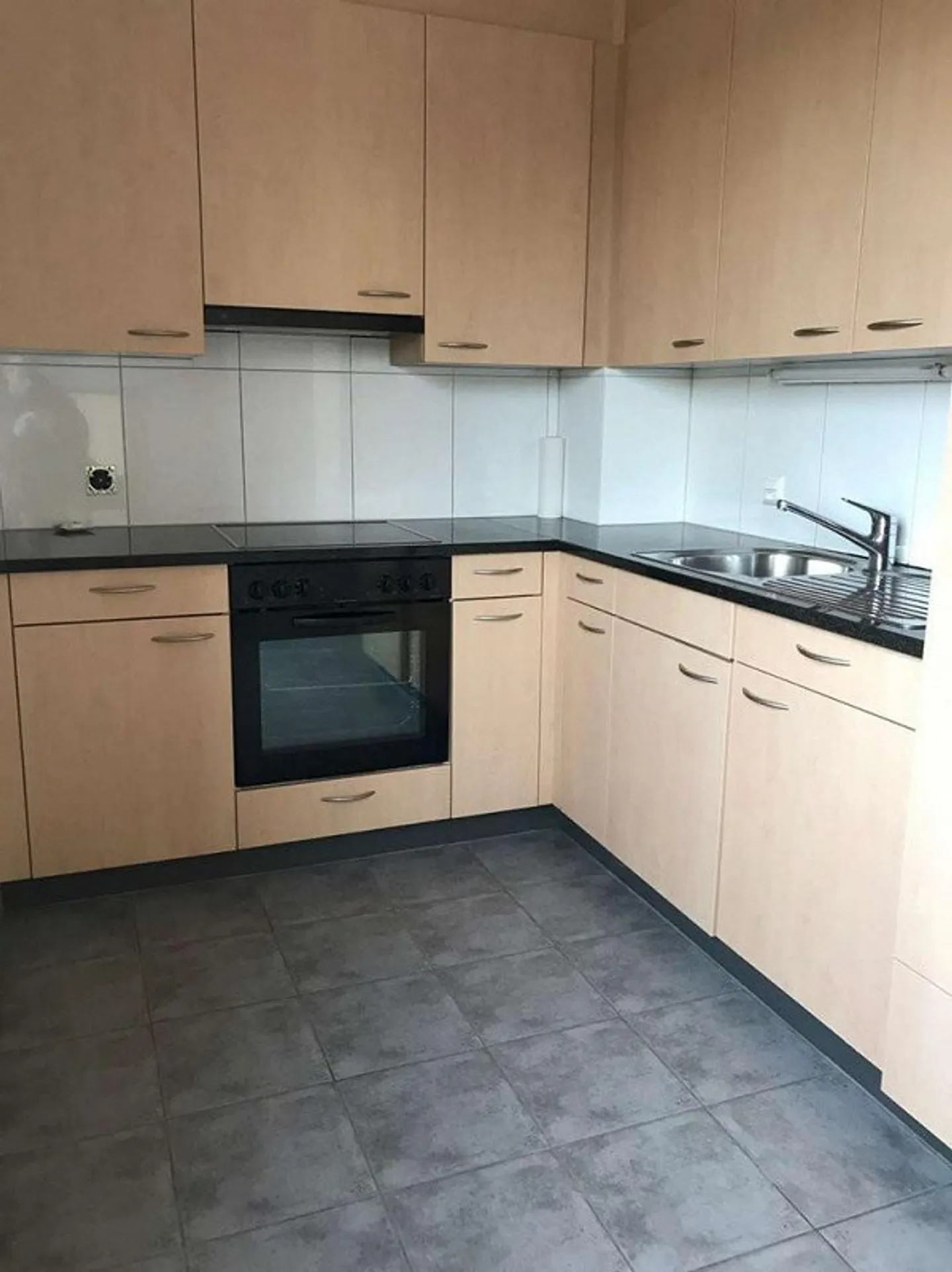 Incantevole appartamento di 3,5 locali con bella vista libera! - Foto 3 di 9