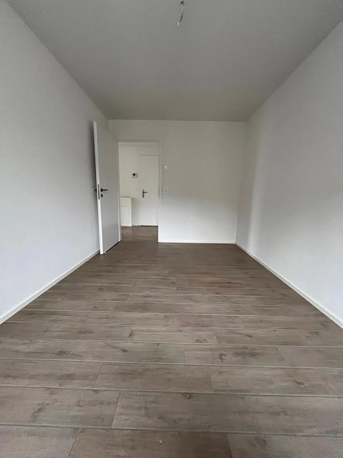 Living directly by the lake - Photo 5 of 8