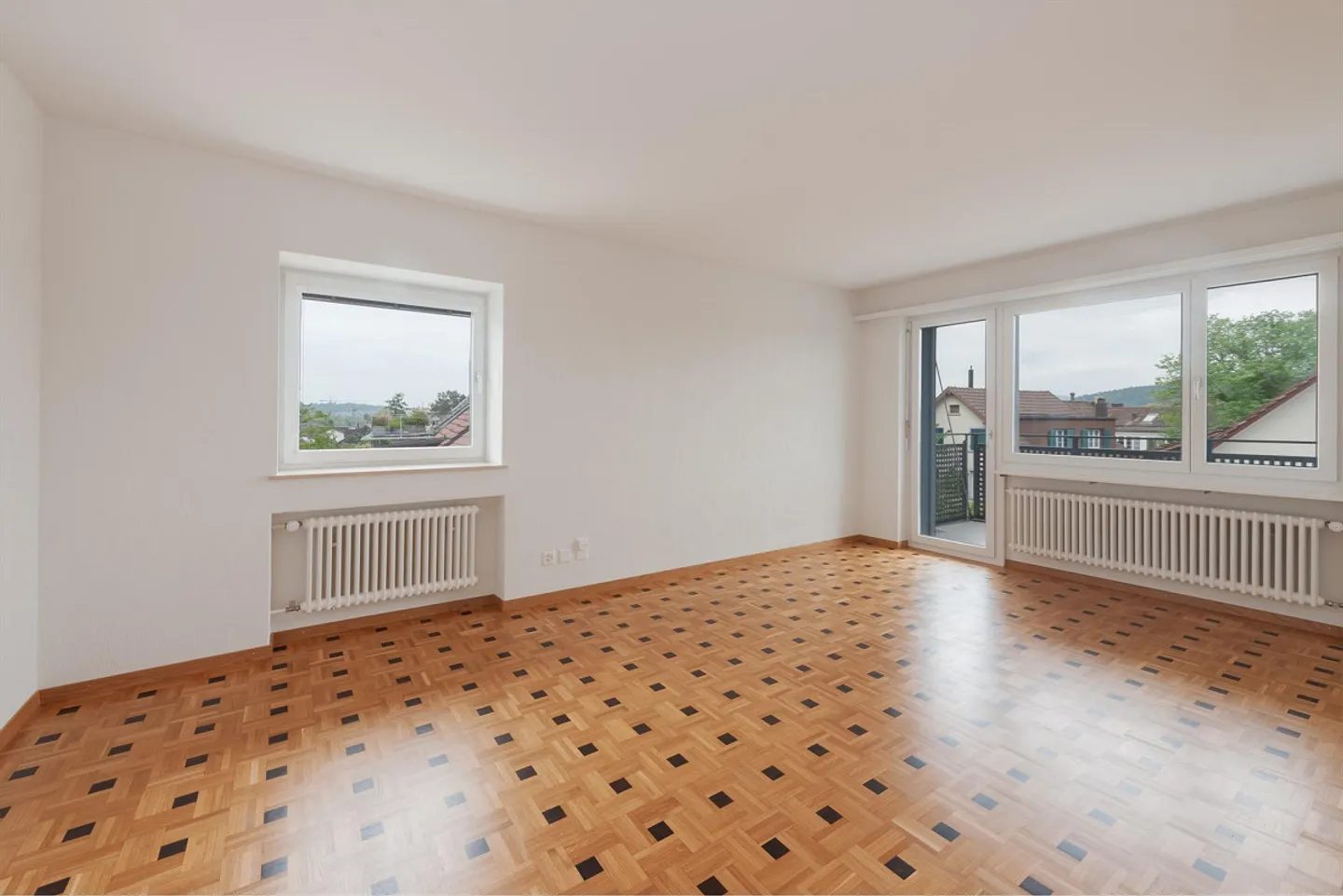 Bright 3-room apartment with balcony in Oberwinterthur - Photo 2 of 8