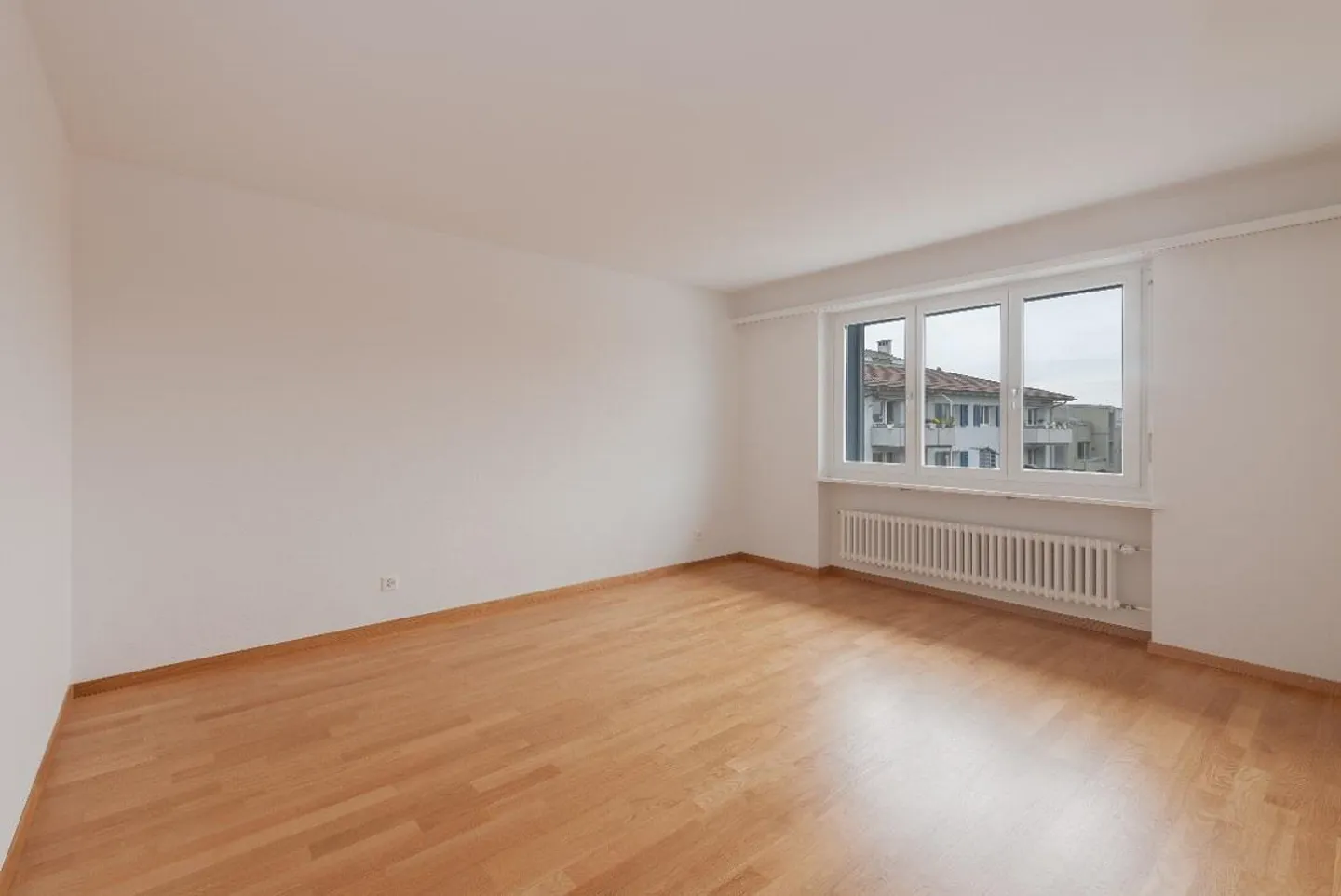 Bright 3-room apartment with balcony in Oberwinterthur - Photo 4 of 8