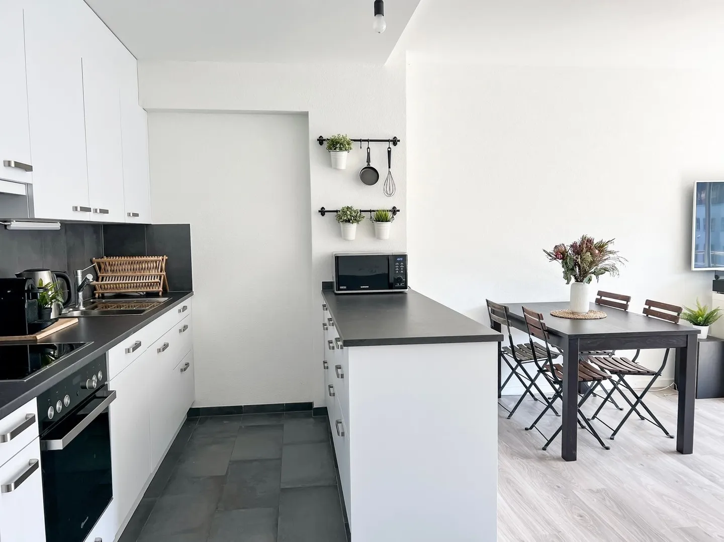 Grosszügige Wohnung an Zentraler Lage - Foto 3 von 9