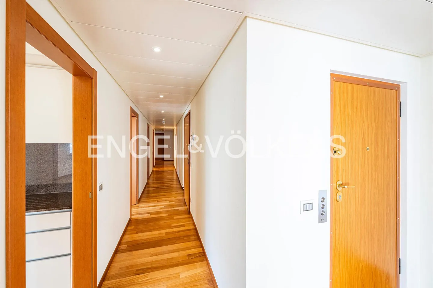 Seefrontwohnung in Lugano - Foto 11 von 13