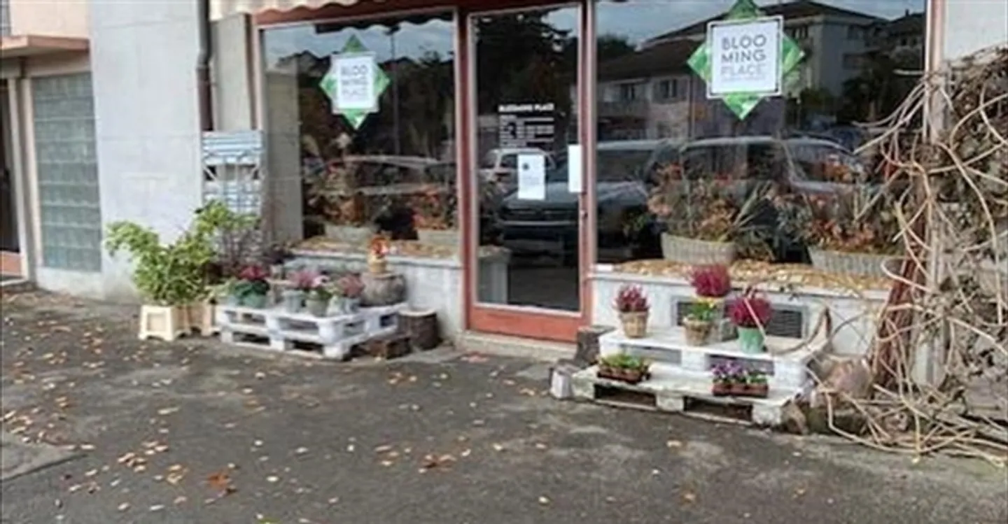 Commerce - Photo 3 of 3