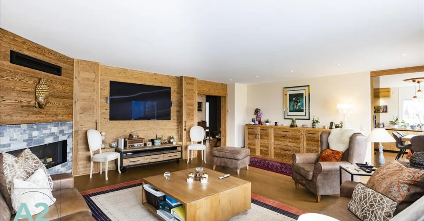 LUXURY CHALET WITH 6.5 ROOMS, OUTDOOR POOL AND JACUZZI - Photo 4 of 13