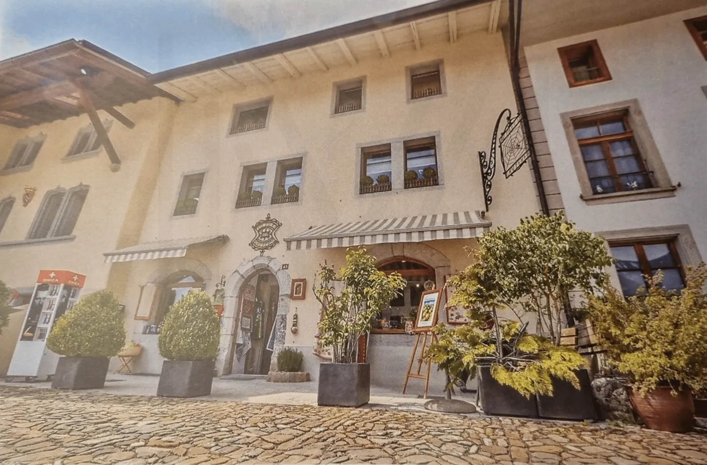 Splendide immeuble historique du 15ᵉ siècle avec local commercial et appartements - Photo 17 sur 17
