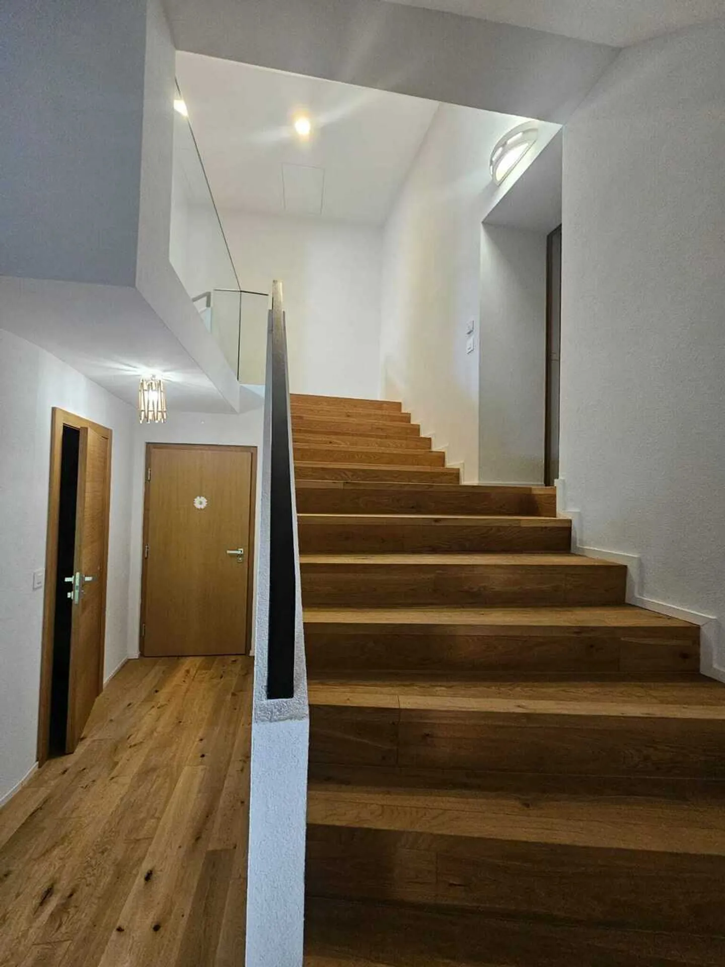 Charming 3.5-Room Apartment - Photo 8 of 10