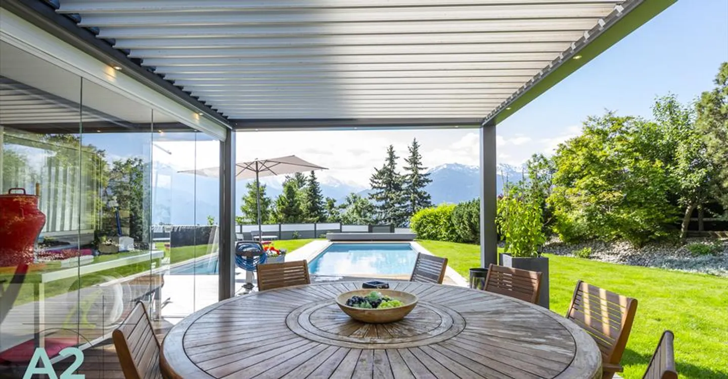 LUXURY CHALET WITH 6.5 ROOMS, OUTDOOR POOL AND JACUZZI - Photo 3 of 13