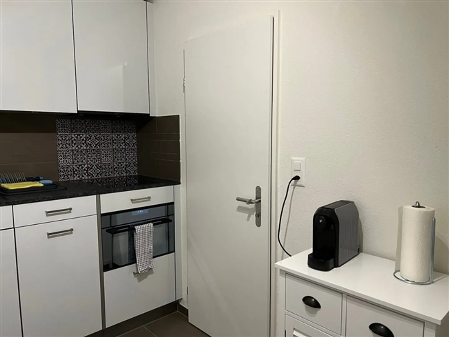 Fully Furnished Apartment City Connect Apartment 1.5 Rooms Only 1 Minute from Oerlikon Train Station - Photo 10 of 13