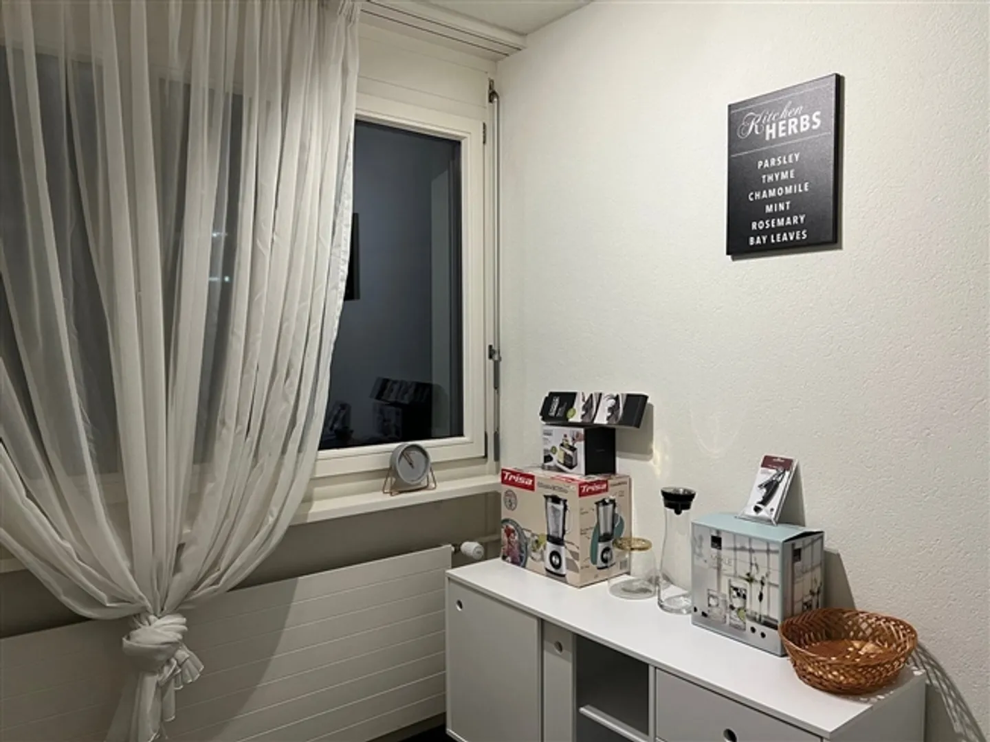 Fully Furnished Apartment City Connect Apartment 1.5 Rooms Only 1 Minute from Oerlikon Train Station - Photo 11 of 13