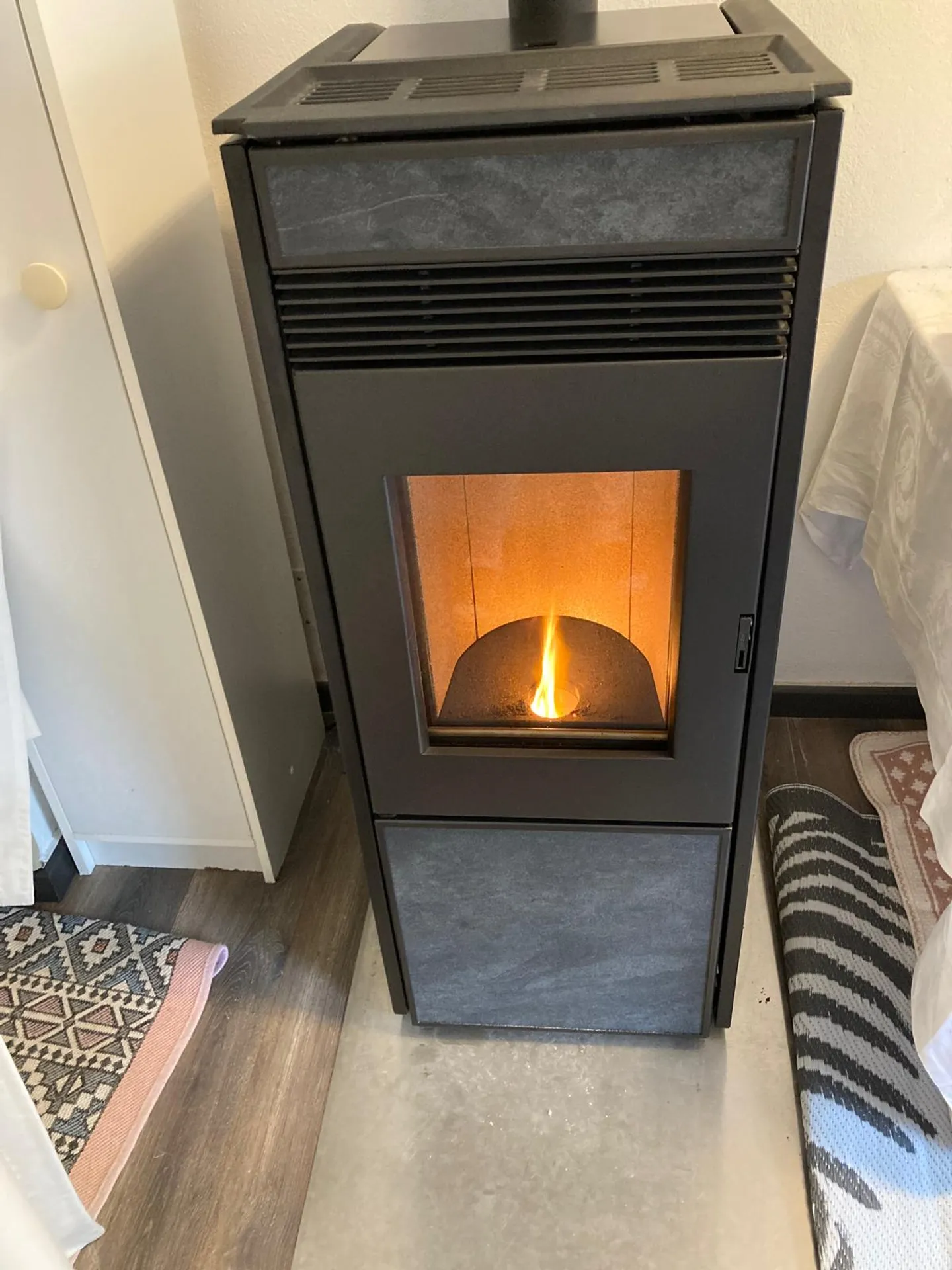 Bellissima casa con giardino e garage ad Arvigo, Calancatal - Foto 3 di 8