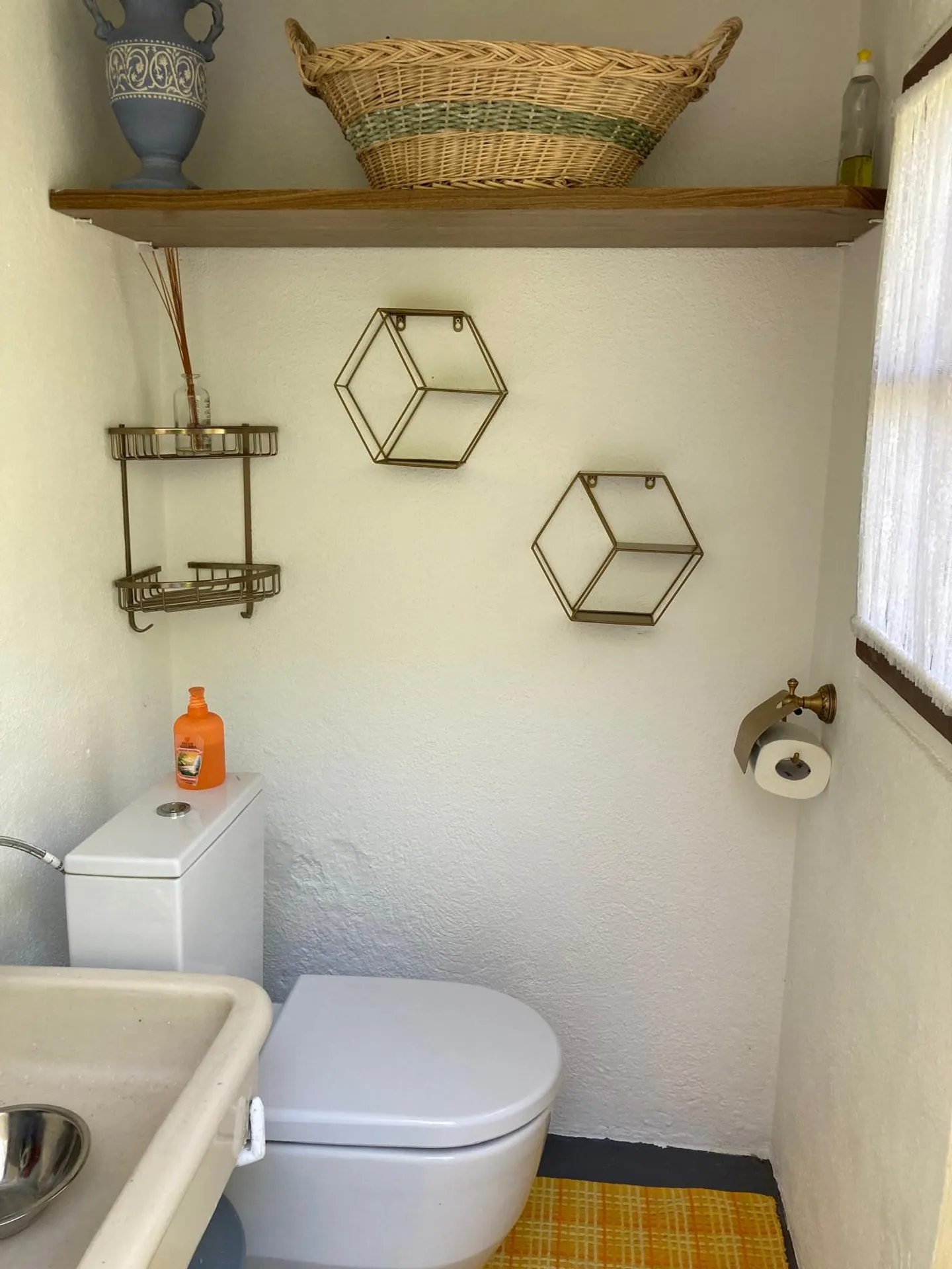 Bellissima casa con giardino e garage ad Arvigo, Calancatal - Foto 4 di 8