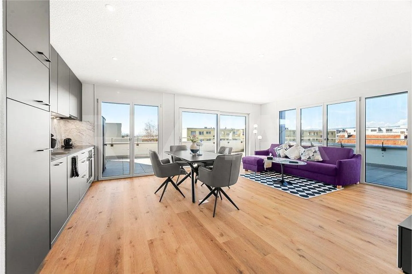 Magnificent furnished penthouse with 2.5 rooms and a 65 m² terrace in Av... - Photo 2 of 13