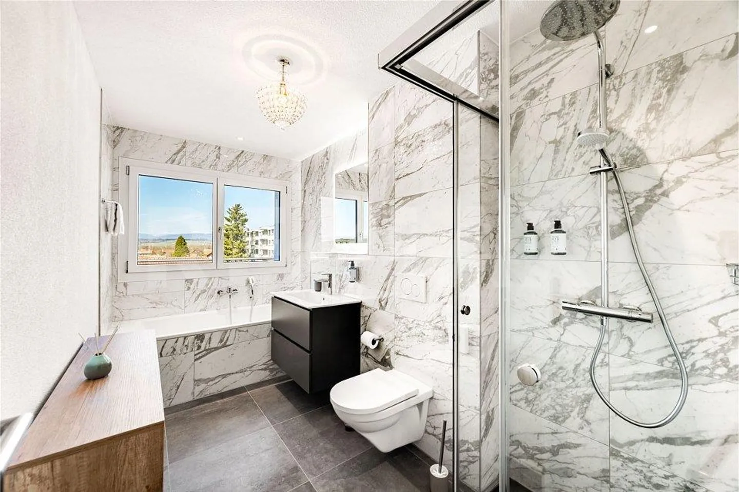 Magnificent furnished penthouse with 2.5 rooms and a 65 m² terrace in Av... - Photo 4 of 13