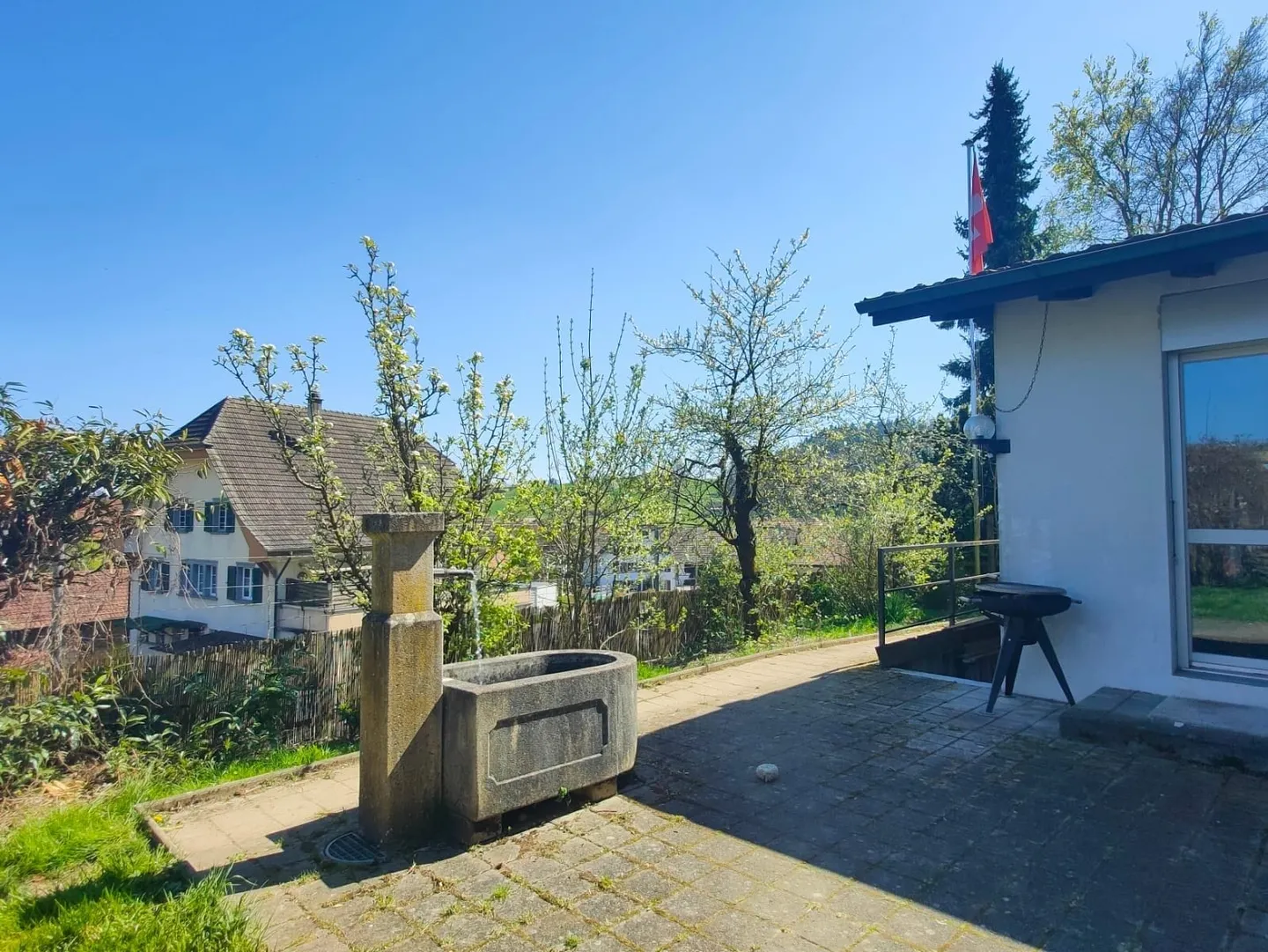 Family-Friendly Living Oasis - Photo 4 of 9