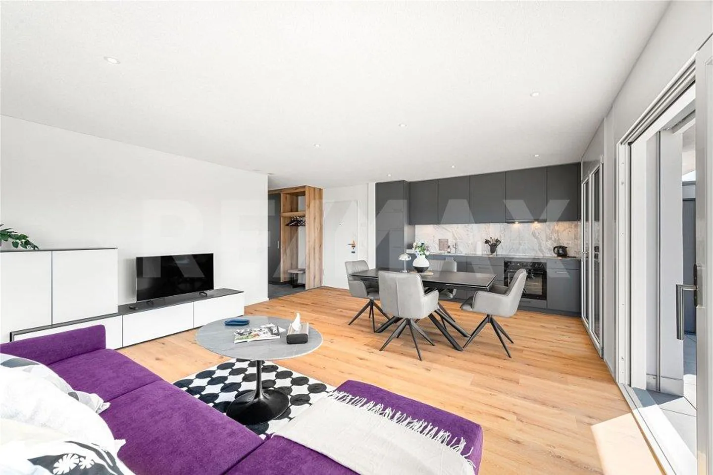 Magnificent furnished penthouse with 2.5 rooms and a 65 m² terrace in Av... - Photo 10 of 13