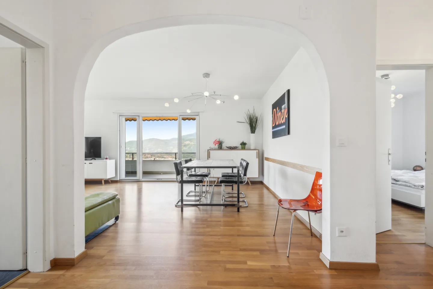 Eleganz und Ruhe mit Panoramablick - Foto 3 von 13