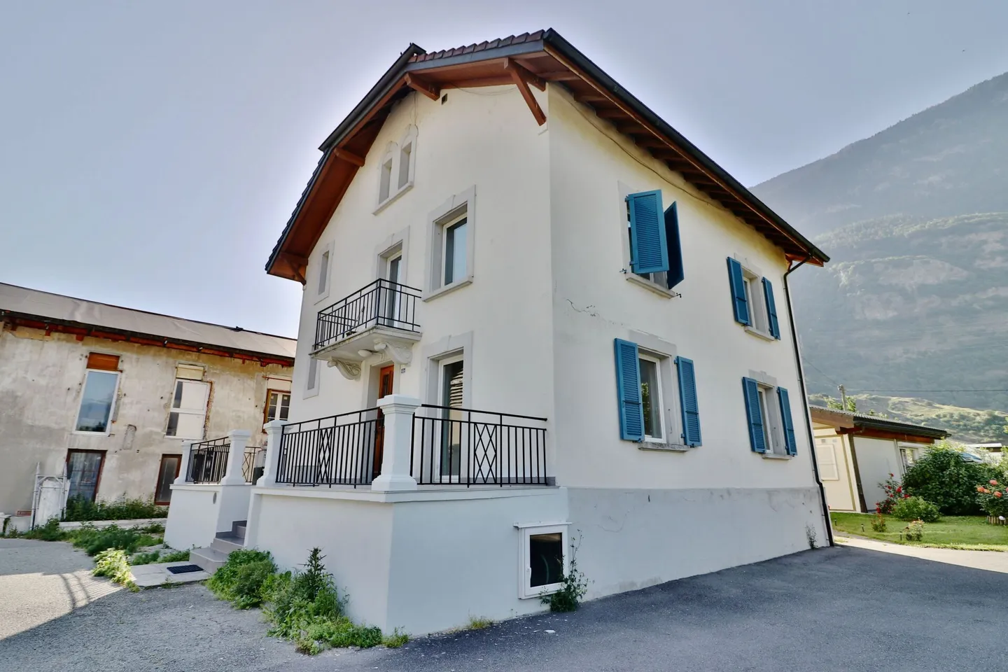 Charrat - Appartement 3.5 pièces rénové dans petite PPE - Photo 12 sur 13
