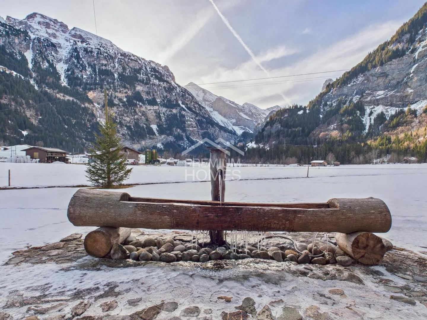 Unmatched in Location & Unforgettable in Feeling - Photo 2 of 13