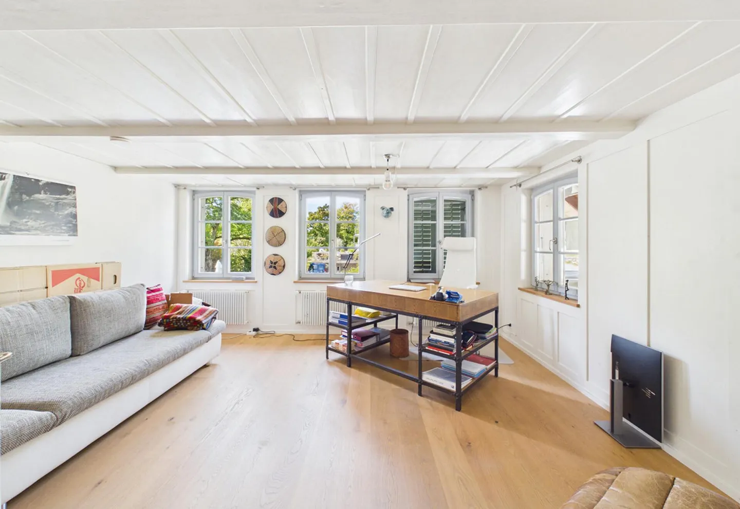 Attractive Maisonette Apartment in the Historic Aebersold House - Photo 12 of 14