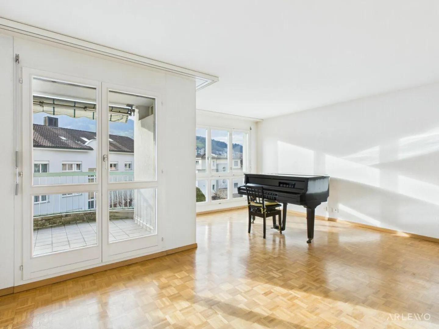 Sunny living atmosphere with a magnificent view of Pilatus - Photo 1 of 6