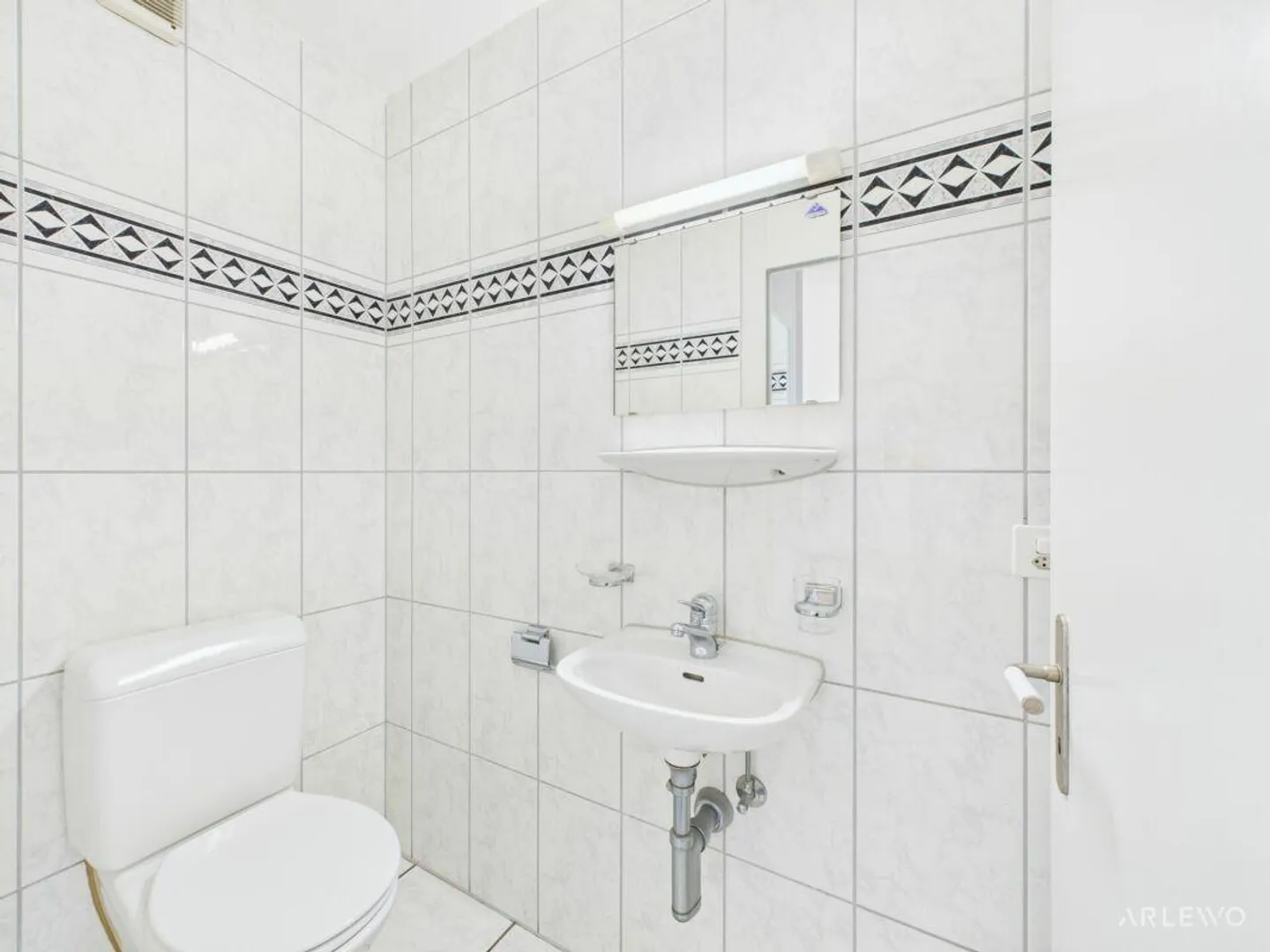 Sunny living atmosphere with a magnificent view of Pilatus - Photo 4 of 6