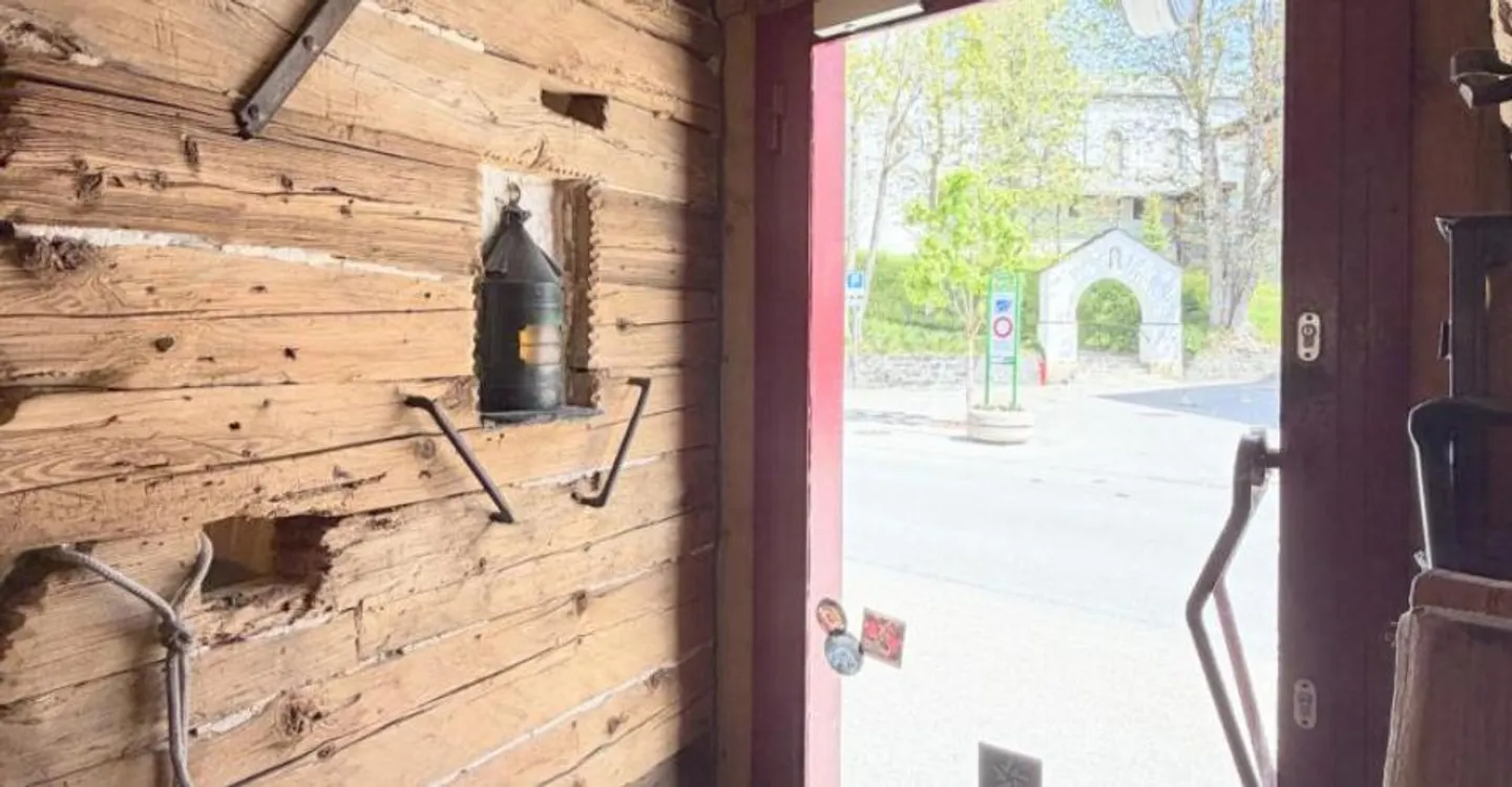 Commercial Space in Crans-Montana - Photo 5 of 13