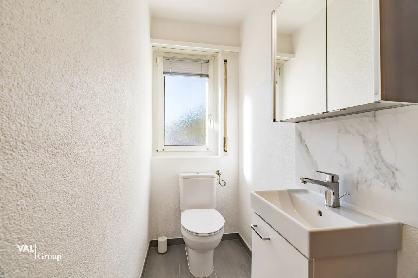 4.5-Zimmerwohnung im 2. Obergeschoss - gepflegt, sonnig und mit schönem Ausblick - Photo 11 of 16