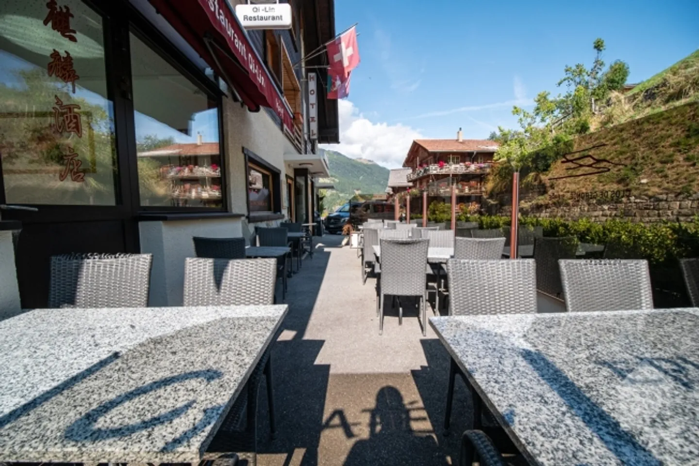 Renovated hotel-restaurant in the heart of the village with spectacular views - Photo 7 of 13