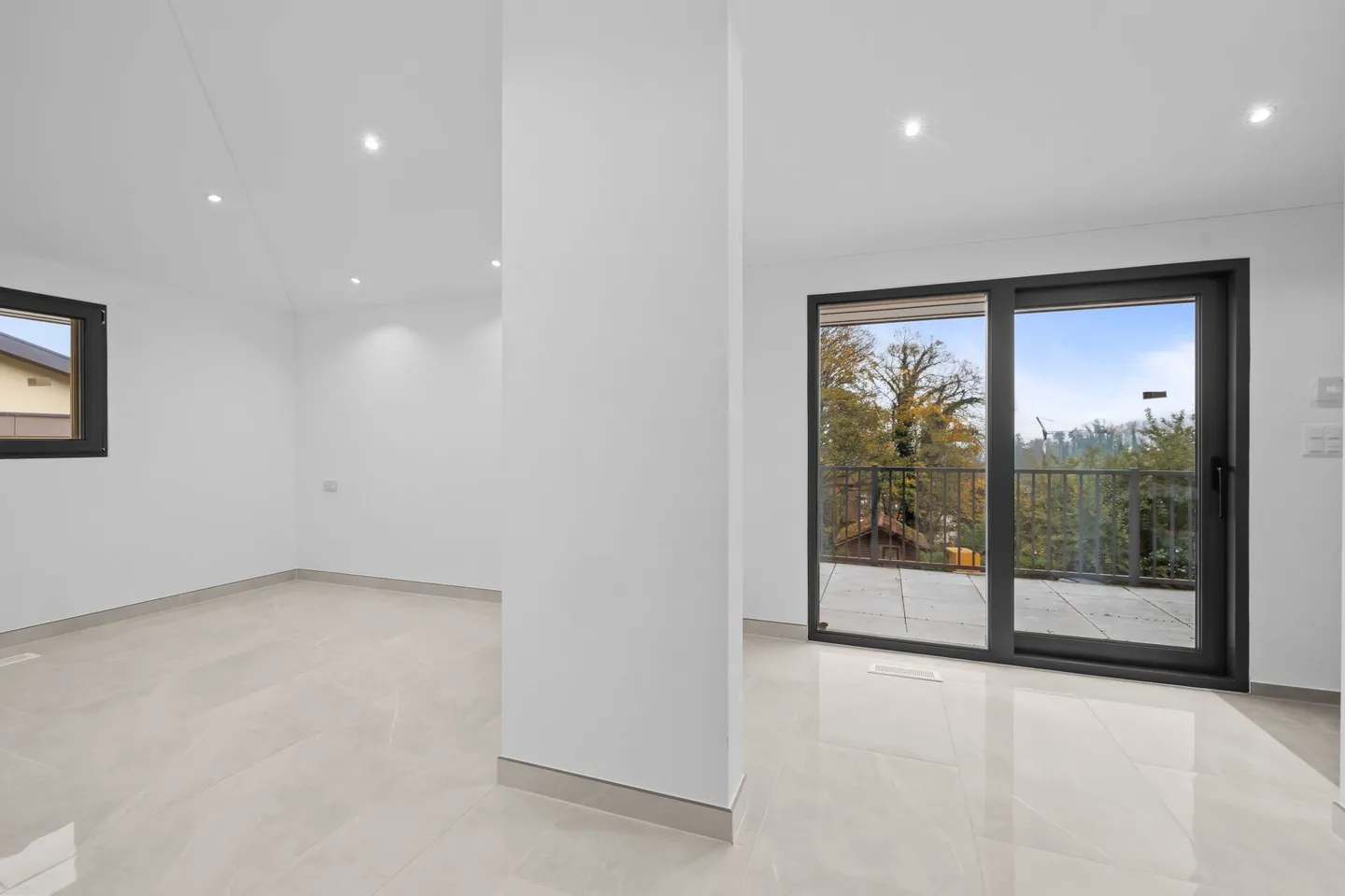 Casa unifamiliare moderna di 5,5 stanze con arredi di alta qualità e comfort abitativo intelligente. - Foto 11 di 24