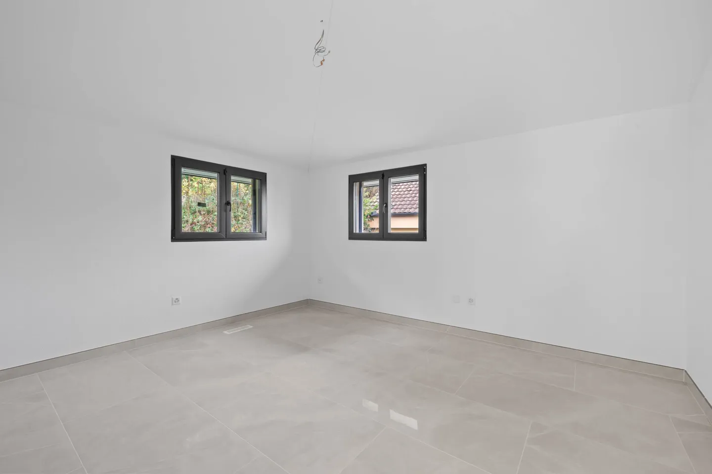 Casa unifamiliare moderna di 5,5 stanze con arredi di alta qualità e comfort abitativo intelligente. - Foto 15 di 24