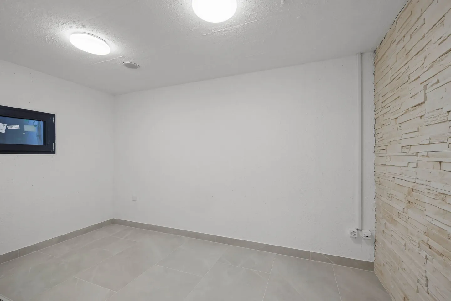 Casa unifamiliare moderna di 5,5 stanze con arredi di alta qualità e comfort abitativo intelligente. - Foto 20 di 24