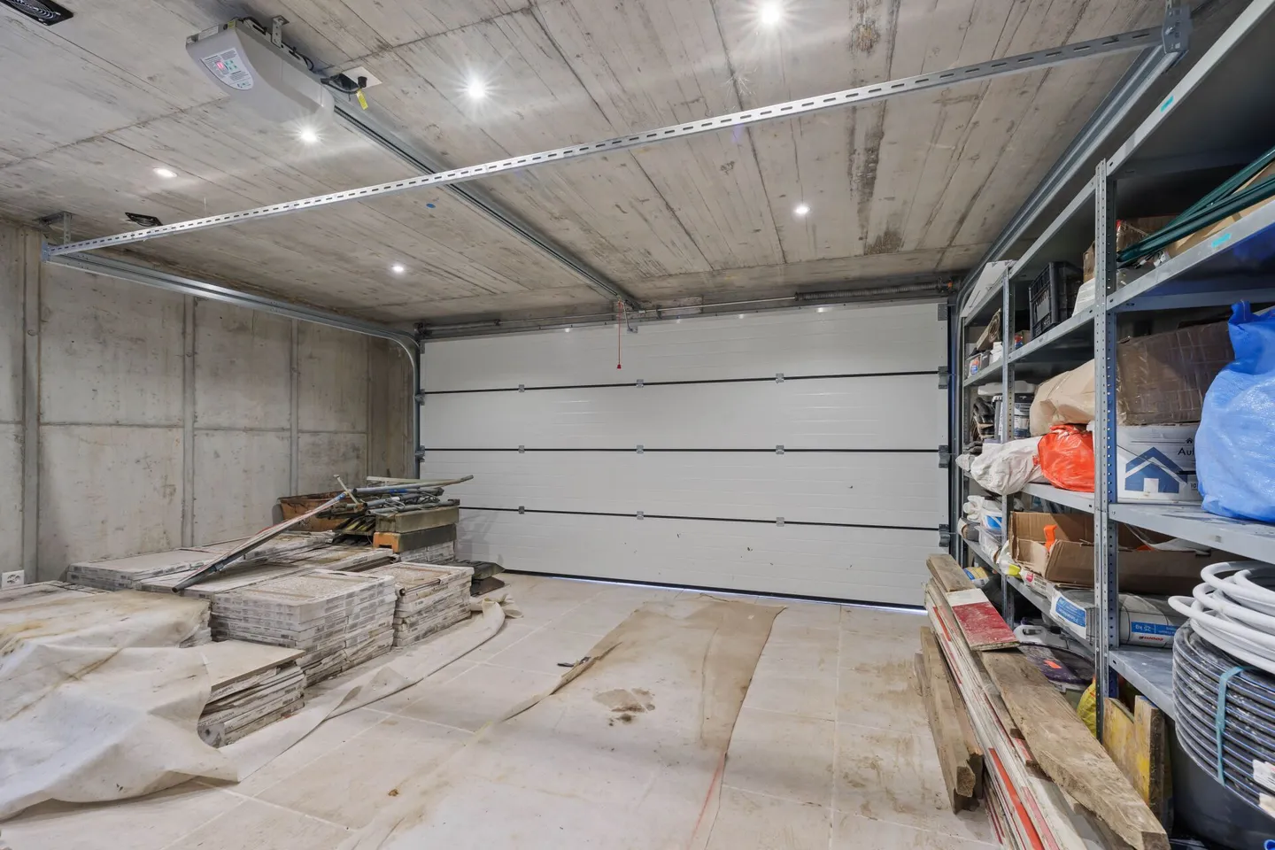 Casa unifamiliare moderna di 5,5 stanze con arredi di alta qualità e comfort abitativo intelligente. - Foto 22 di 24