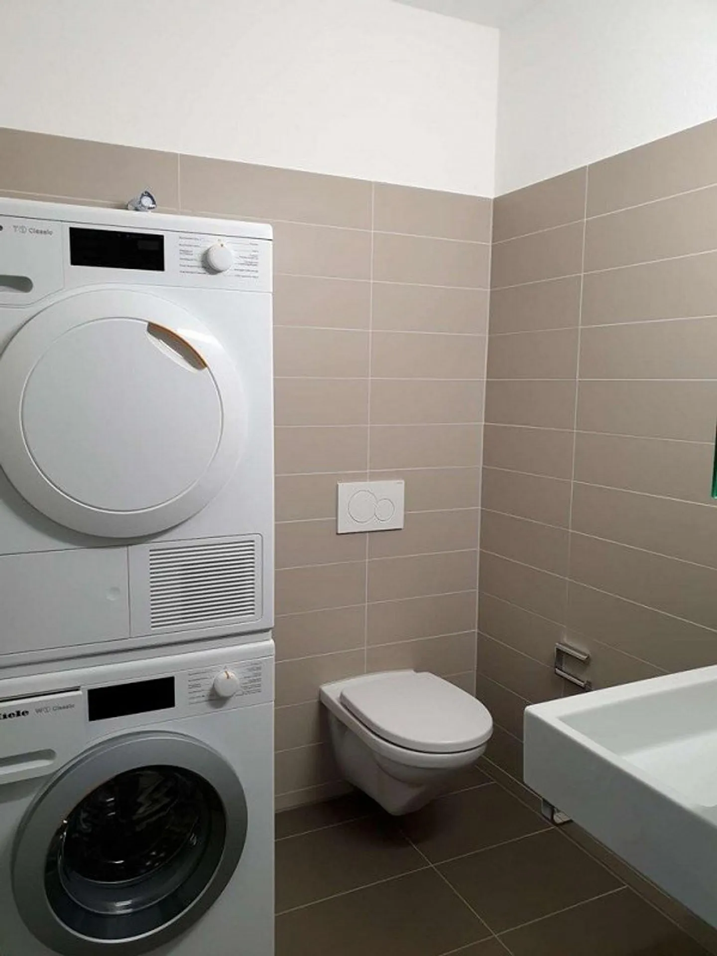 3.5 Room Maisonette Apartment in the Heart of Wiedikon - Photo 4 of 10