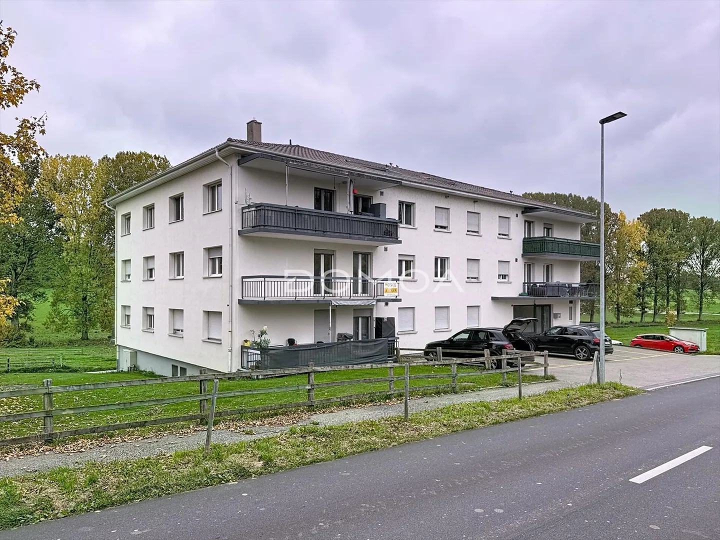 Schöne 4,5-Zimmer-Wohnung mit Terrasse, ideal für Investoren oder Erstkäufer - Foto 1 von 7