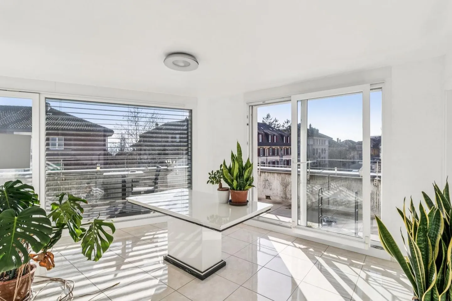 Seltene moderne Penthouse zwischen Lausanne & Pully - Foto 3 von 12