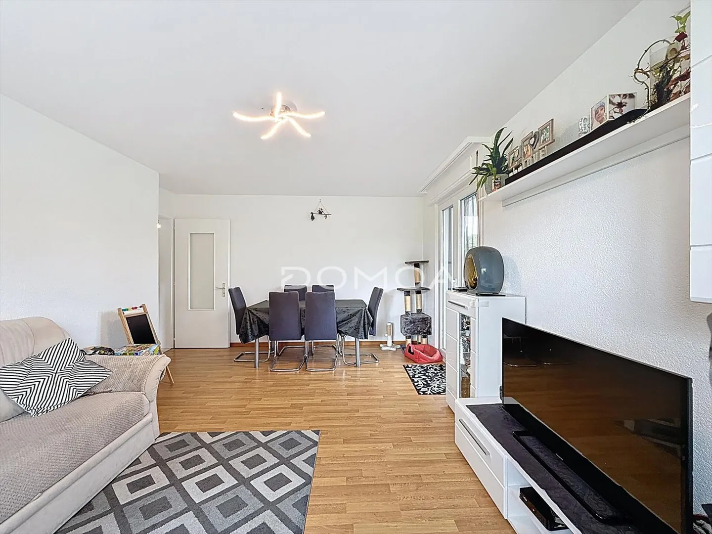 Schöne 4,5-Zimmer-Wohnung mit Terrasse, ideal für Investoren oder Erstkäufer - Foto 2 von 7