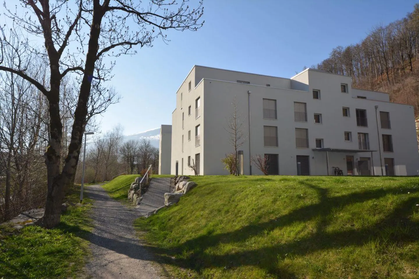 Vivre au bord de la Seez - appartement moderne de 2,5 pièces à louer - Photo 1 sur 12