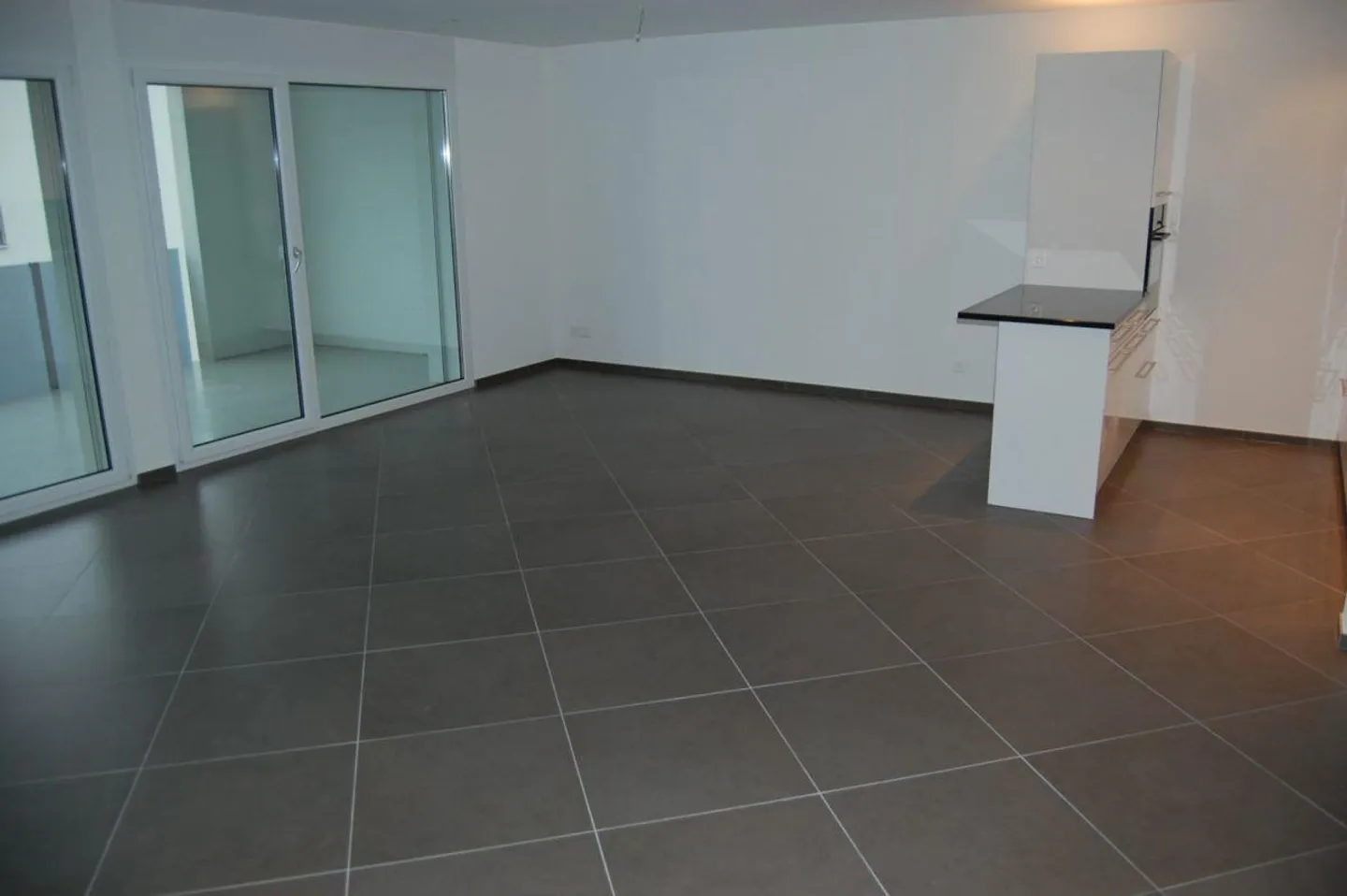 Vivre au bord de la Seez - appartement moderne de 2,5 pièces à louer - Photo 3 sur 12